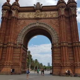 [바르셀로나여행] 개선문 / Arc De Triomf 썸네일